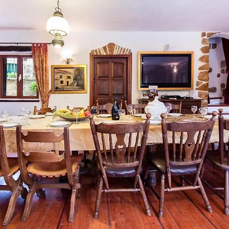 Bajici 11328 Villa Grabovac (Split-Dalmatia)