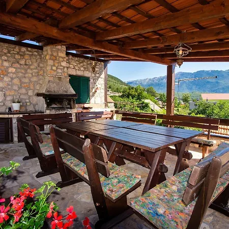Bajici 11328 * Grabovac (Split-Dalmatia)