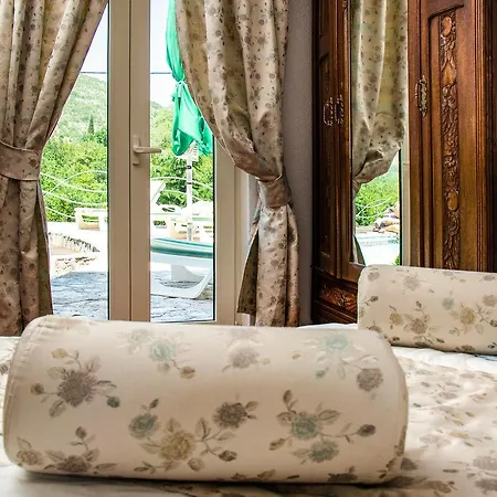 Villa Bajici 11328